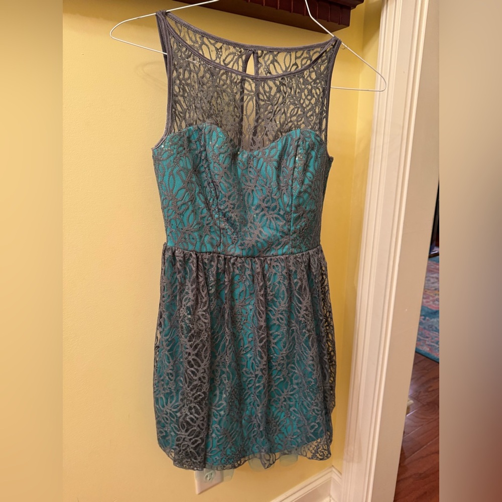 Juniors dress